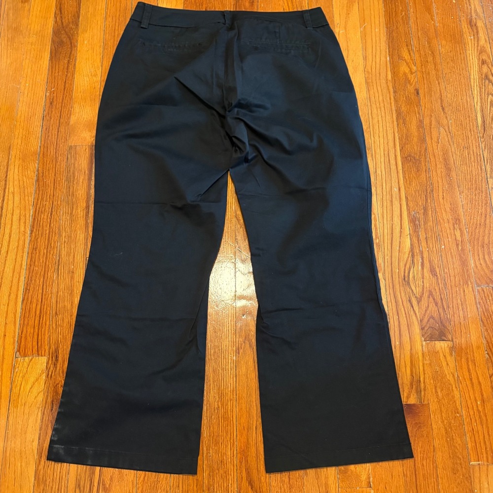 Dockers Women 12 Short Trousers Black Mid Rise Curvy Bootcut Chino 34"X27" - Picture 6 of 6